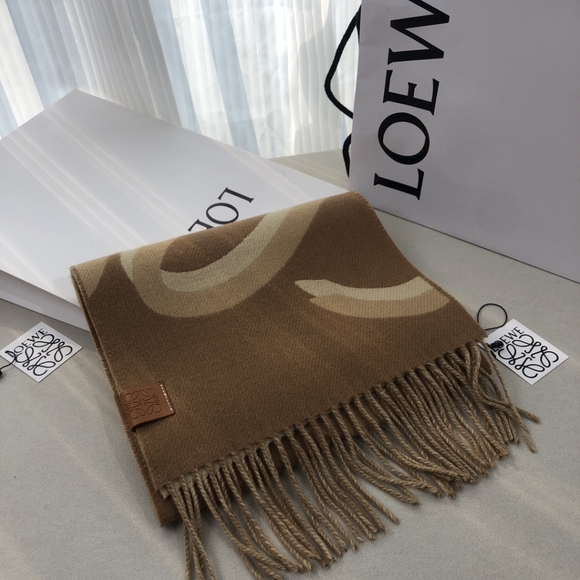 LOEWE wool and cashmere blend scarf - Picture 6 of 6